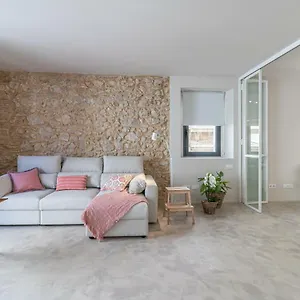 https://apartaments-jonquera-18.topcostabravahotels.com
